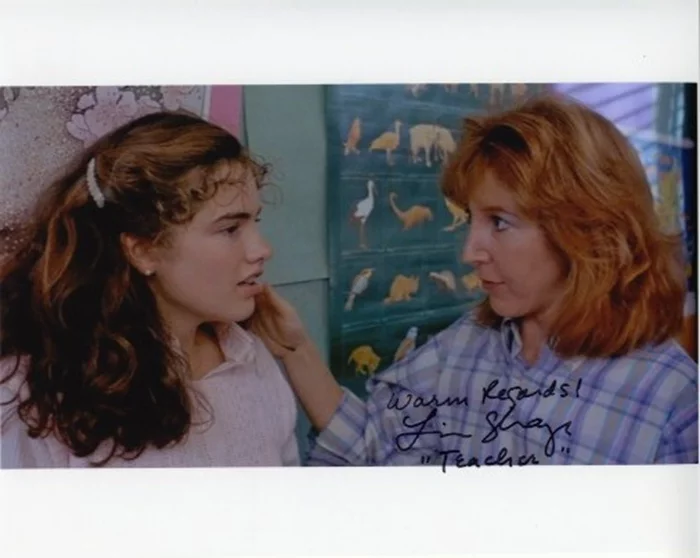 Lin Shaye autograph