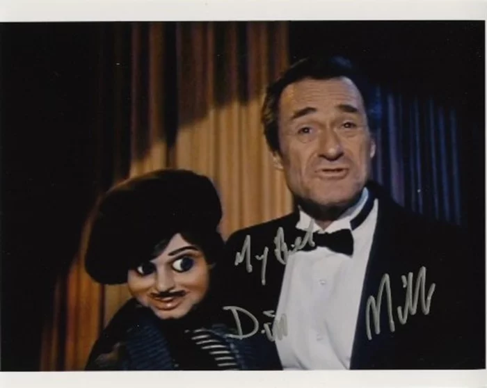 Dick Miller autograph