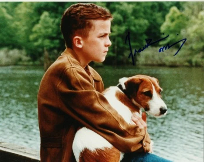 Frankie Muniz autograph
