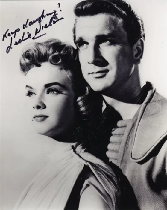 Leslie Nielsen autograph