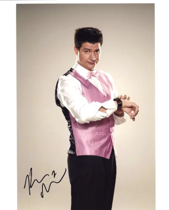 Ken Marino autograph