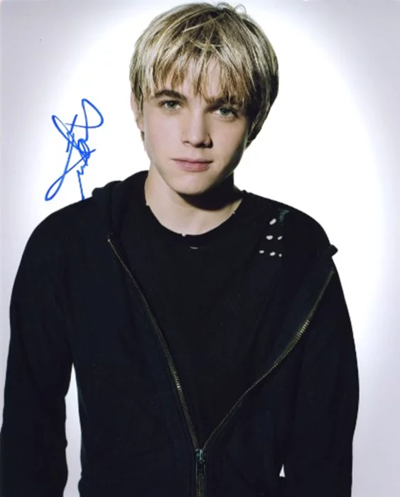 Jesse McCartney autograph