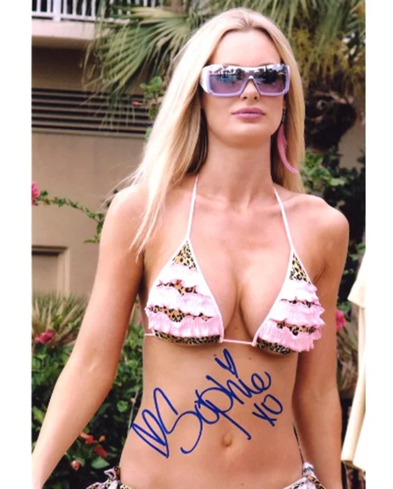 Sophie Turner autograph