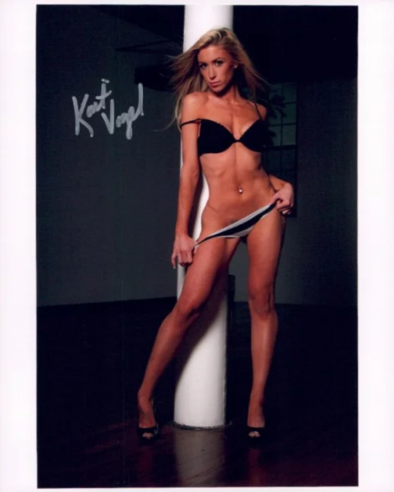 Kait Vogel autograph
