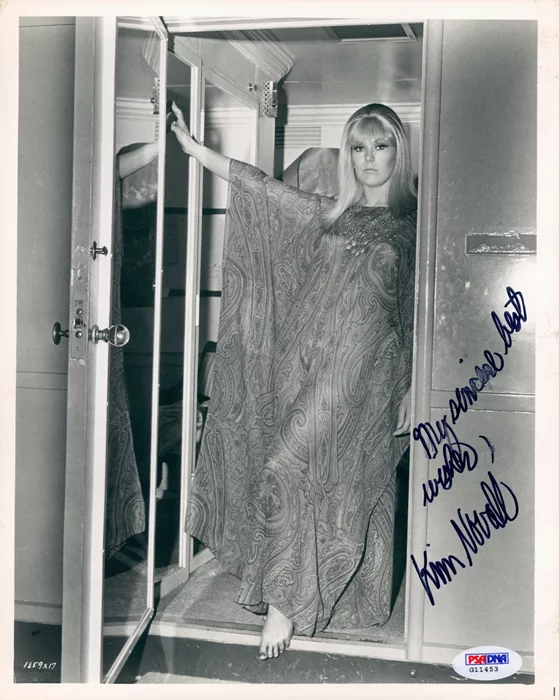 Kim Novak autograph