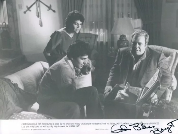 Hoyt Axton autograph