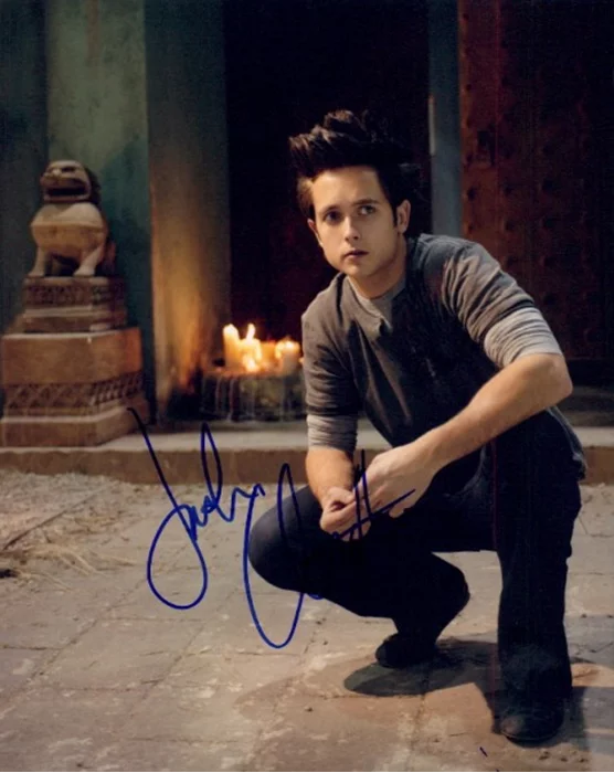 Justin Chatwin autograph