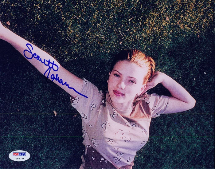 Scarlett Johansson autograph