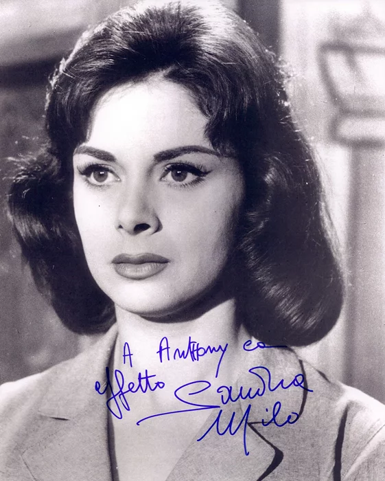 Sandra Milo autograph