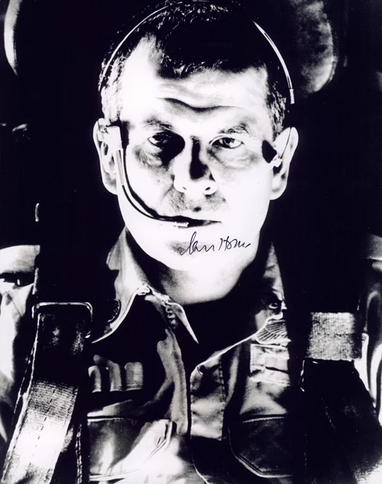 Ian Holm autograph