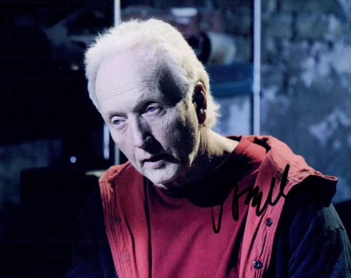Tobin Bell autograph