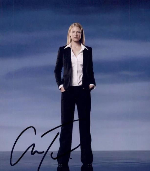 Anna Torv autograph