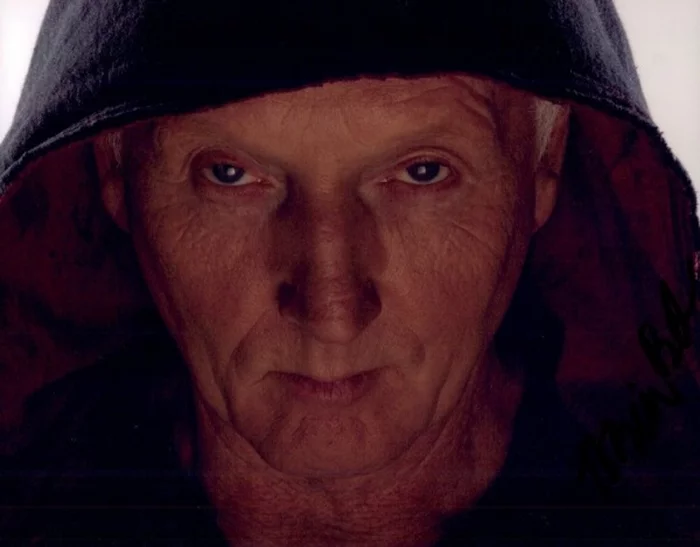 Tobin Bell autograph