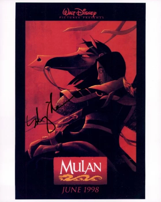 Ming-Na Wen autograph