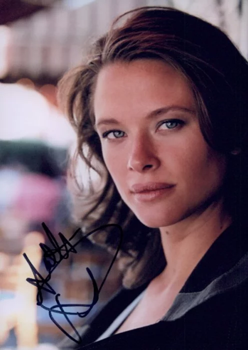 Scottie Thompson autograph