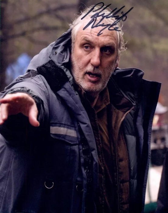 Phillip Noyce autograph