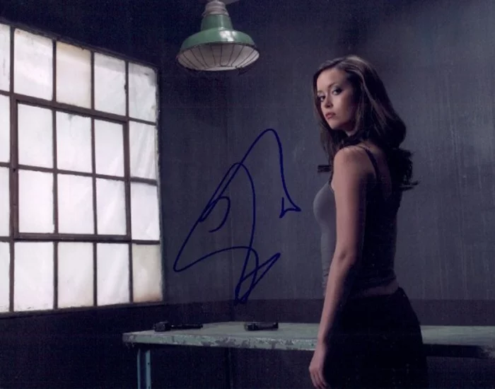 Summer Glau autograph