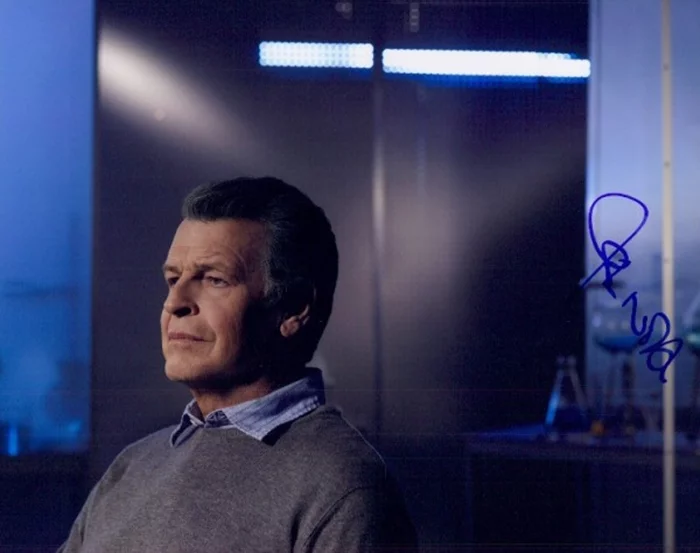 John Noble autograph