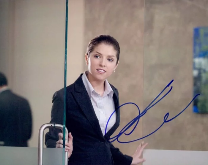 Anna Kendrick autograph