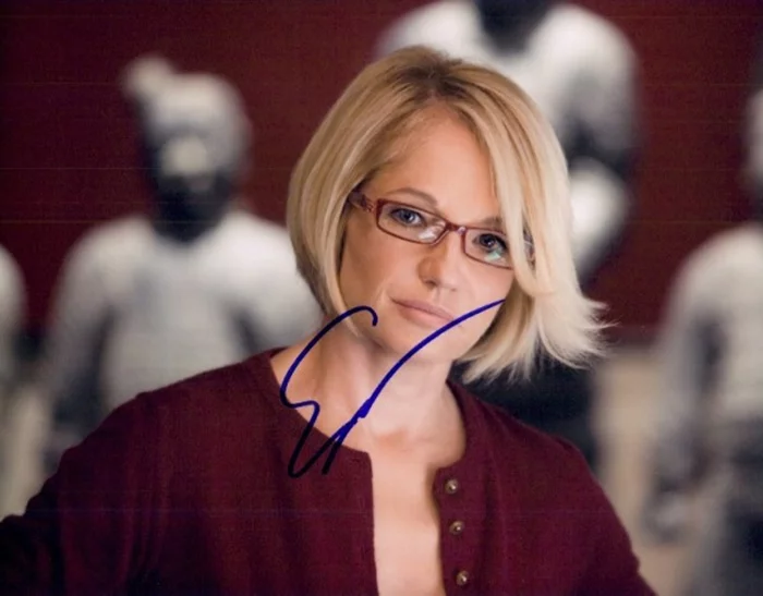 Ellen Barkin autograph