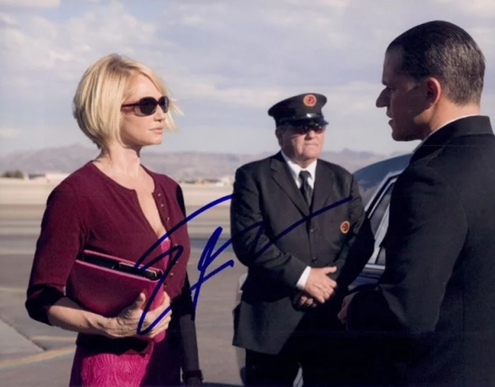 Ellen Barkin autograph