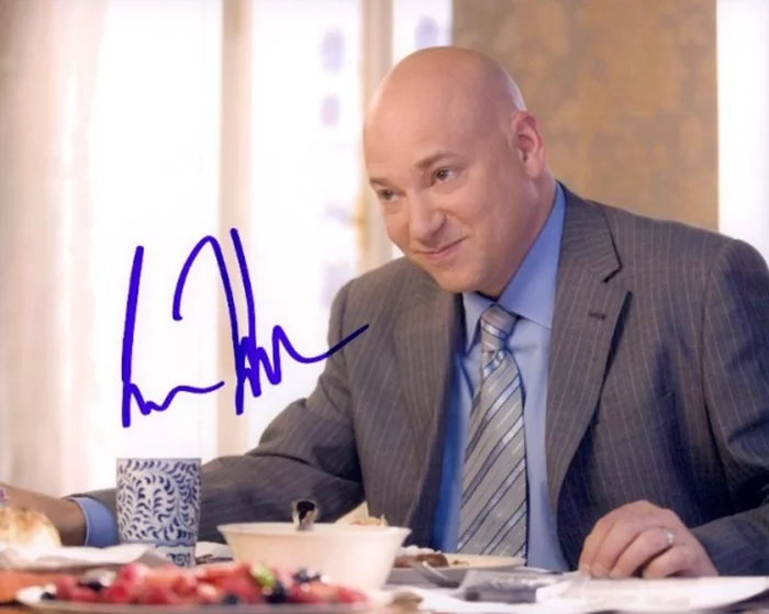 Evan Handler autograph