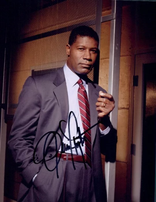 Dennis Haysbert autograph