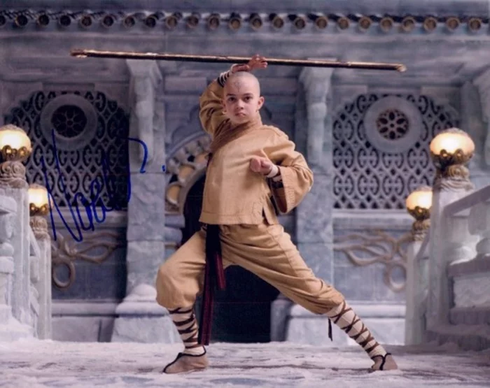 Noah Ringer autograph
