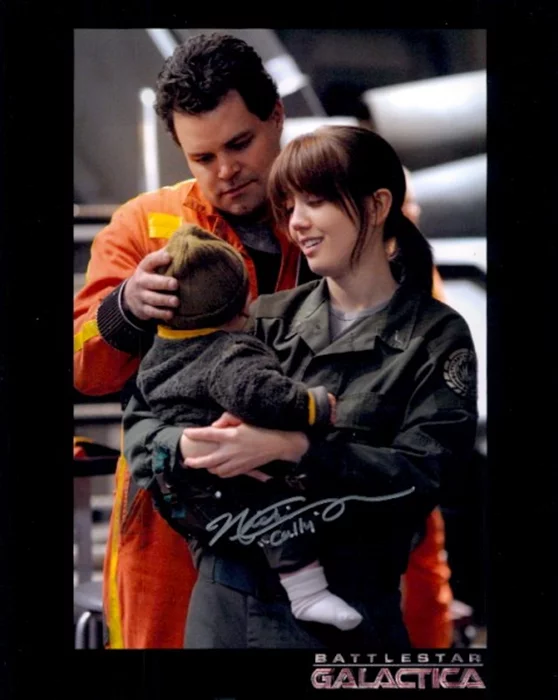 Nicki Clyne autograph