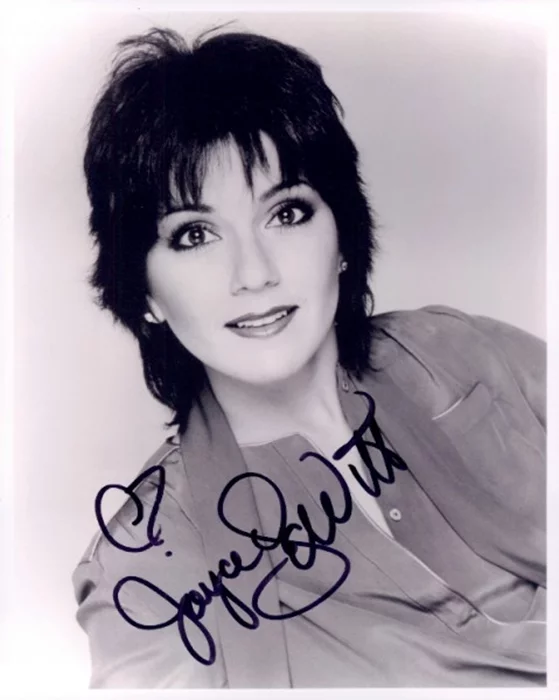 Joyce DeWitt autograph