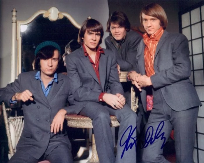 Micky Dolenz autograph