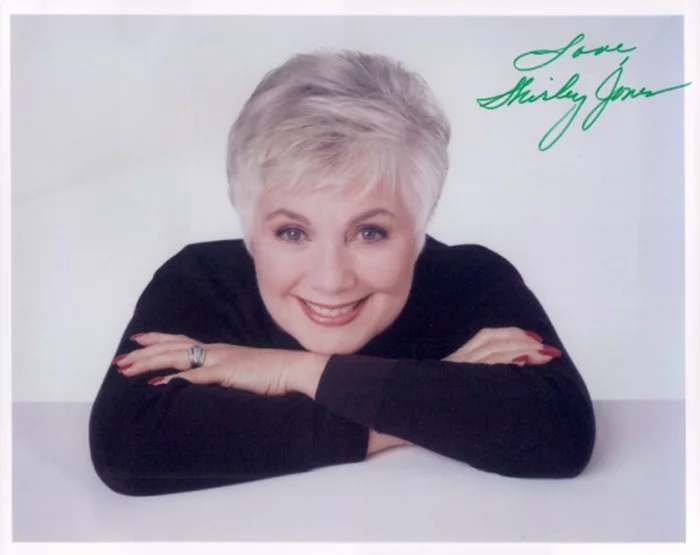 Shirley Jones autograph