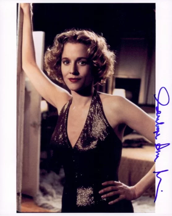 Penelope Ann Miller autograph