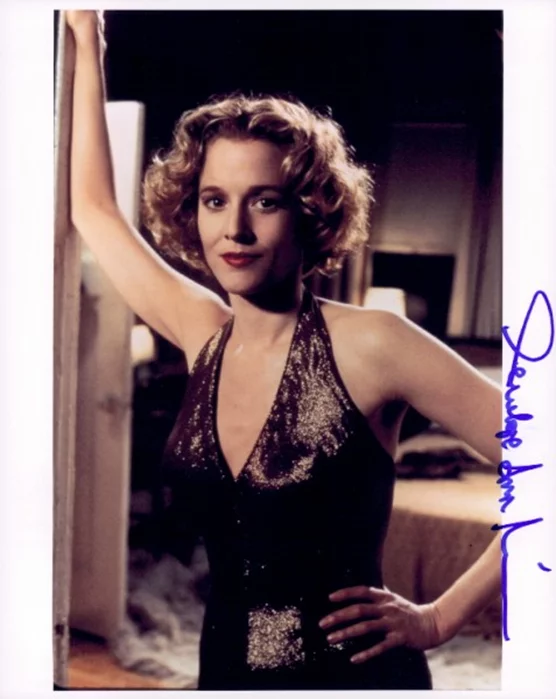 Penelope Ann Miller autograph