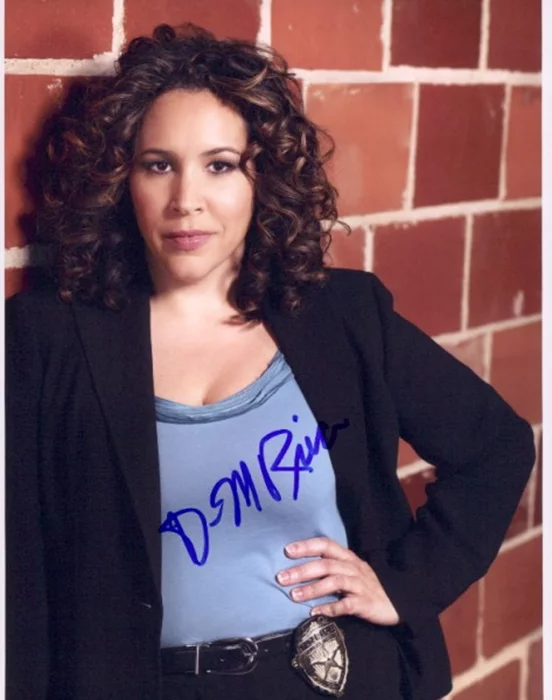 Diana Maria Riva autograph