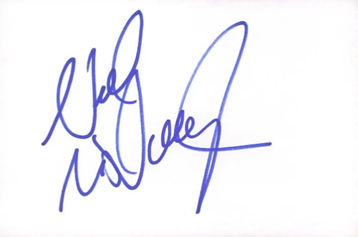 Neal McDonough autograph