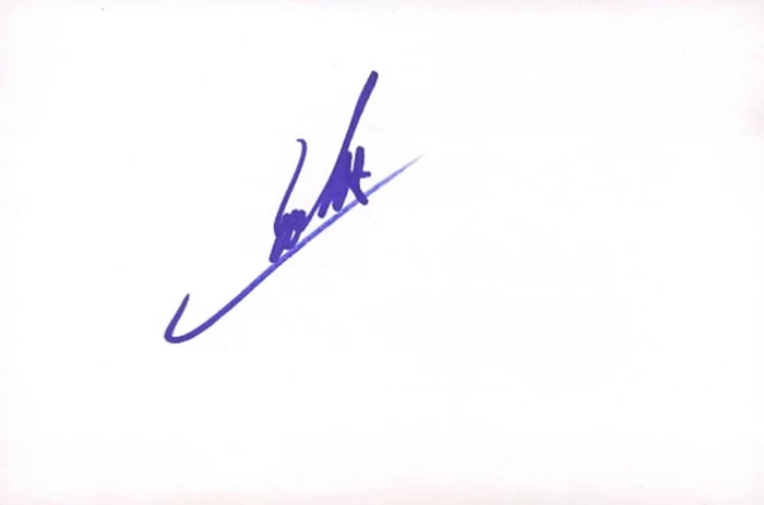 Carlos Mencia autograph