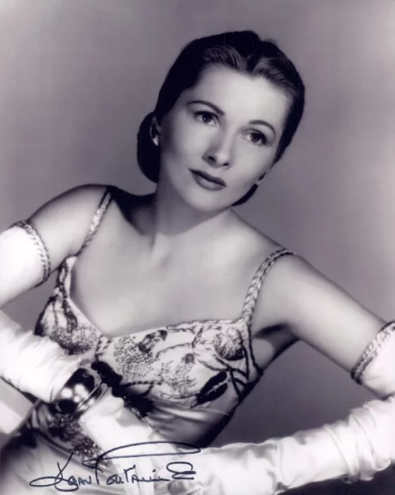 Joan Fontaine autograph