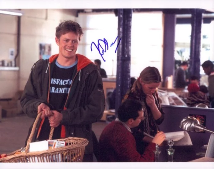 Kris Marshall autograph