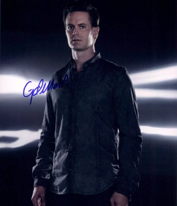 Garret Dillahunt autograph