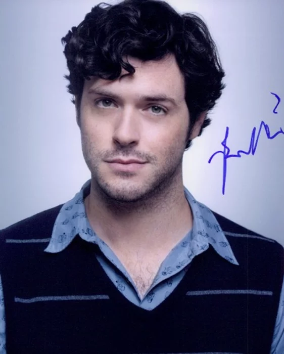 Brendan Hines autograph