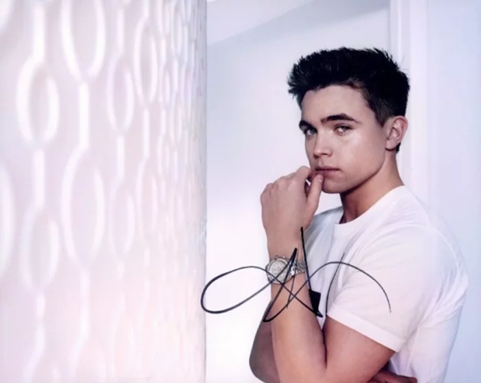 Jesse McCartney autograph