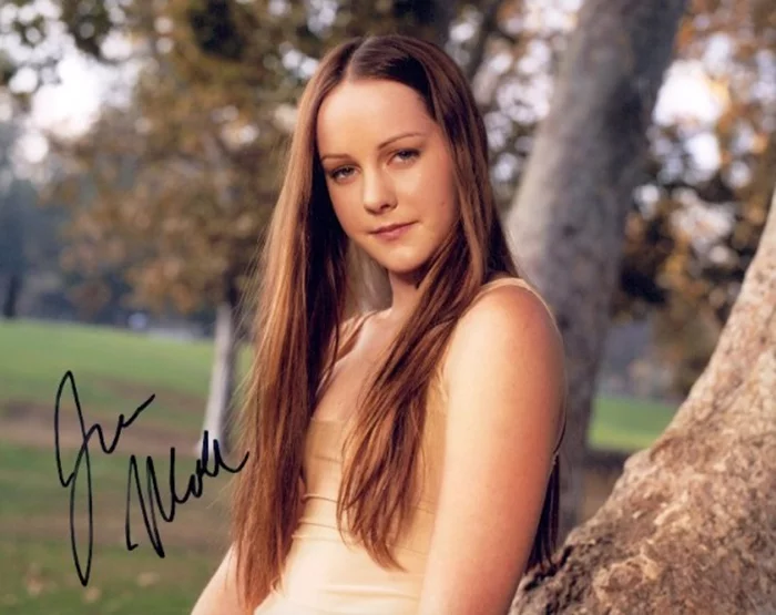 Jena Malone autograph
