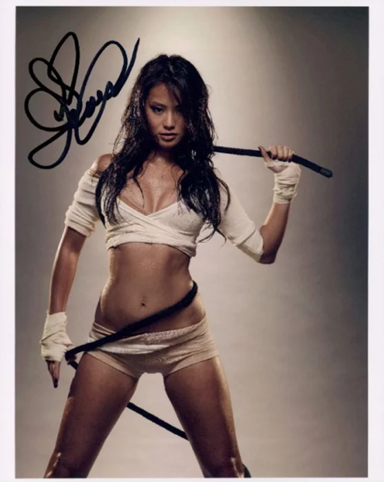 Jamie Chung autograph