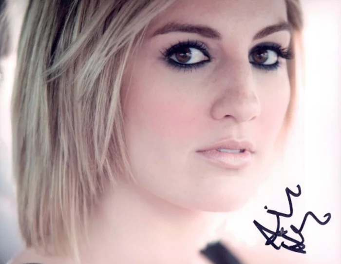 Alison Haislip autograph
