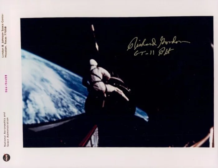 Richard Gordon autograph
