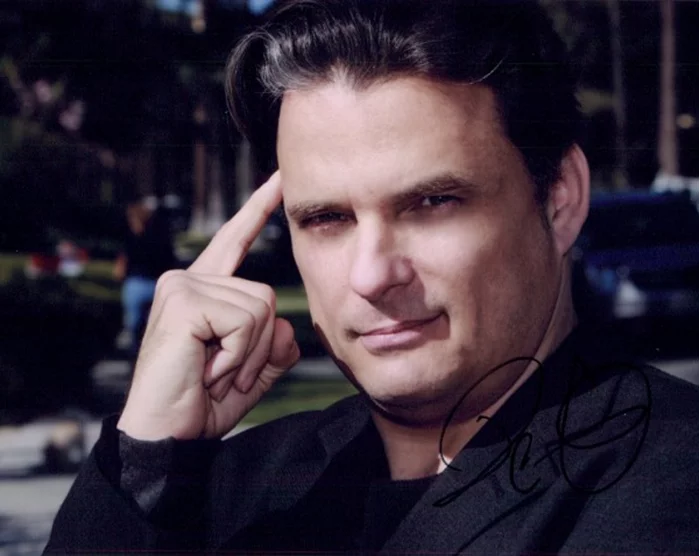 Damian Chapa autograph