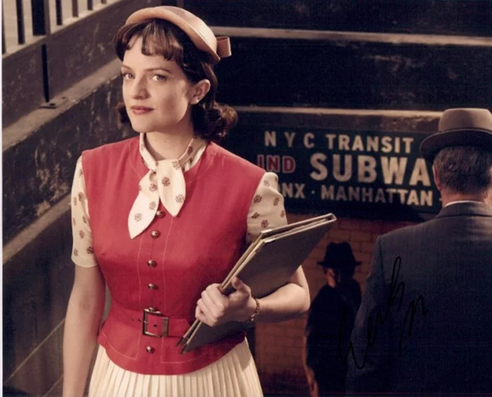 Elisabeth Moss autograph