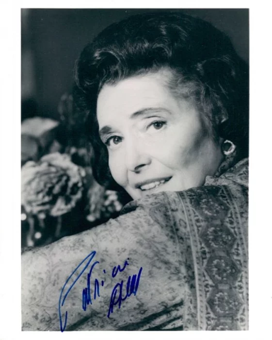 Patricia Neal autograph