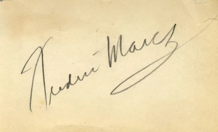 Fredric March autograph